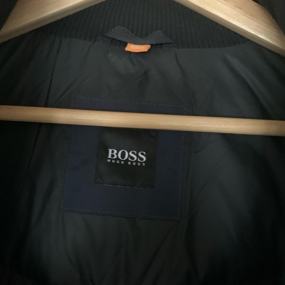 Boss jacket with removable hoodie - Picture 4 of 5